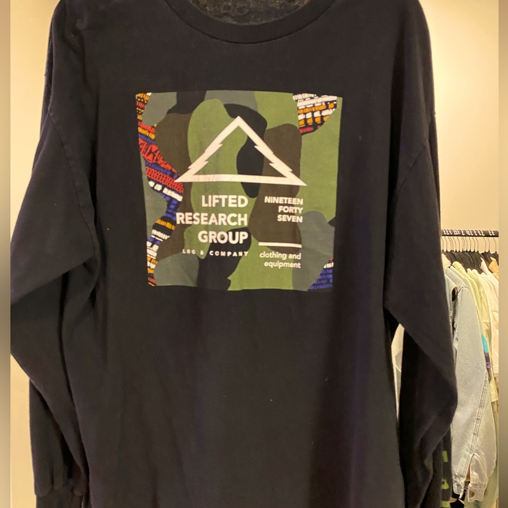 LRG longsleeve shirt